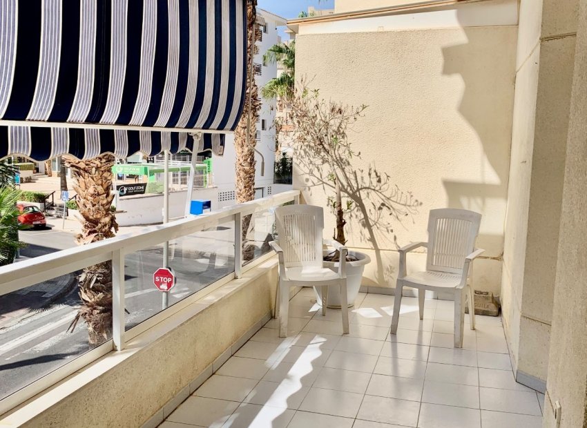 Segunda mano - Apartamento / piso -
Albir - centro