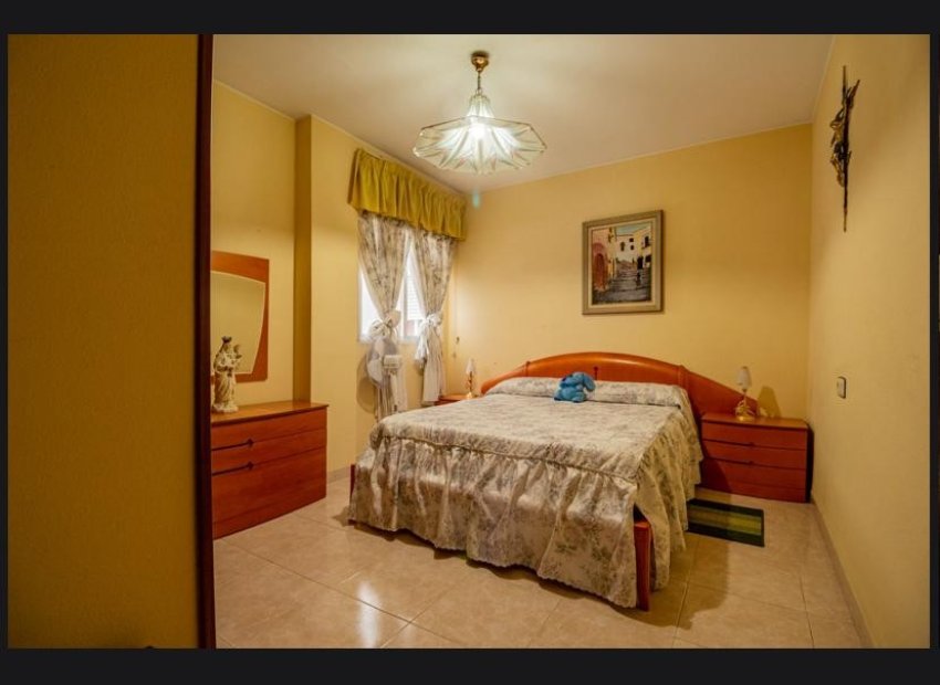 Segunda mano - Apartamento / piso -
Alfas del Pí