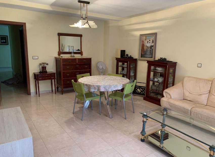 Segunda mano - Apartamento / piso -
Alfas del Pí