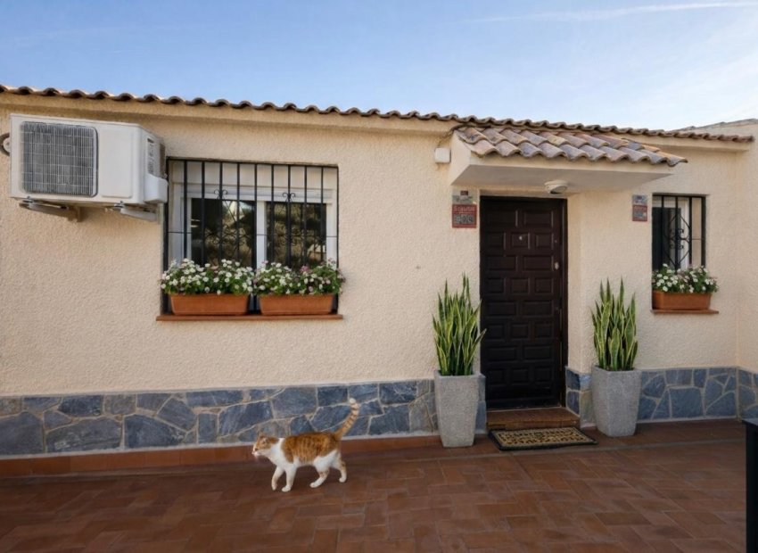 Segunda mano - Apartamento / piso -
Altea