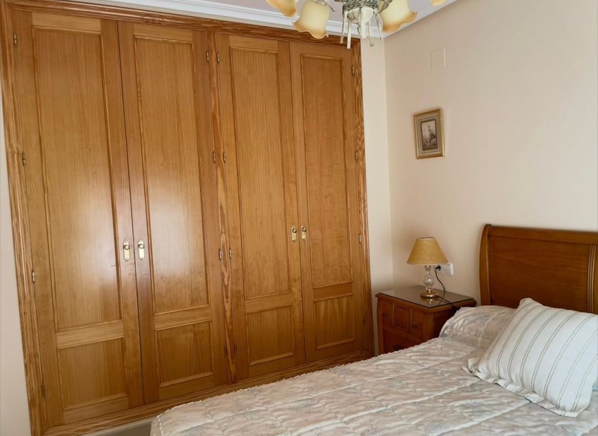 Segunda mano - Apartamento / piso -
Altea