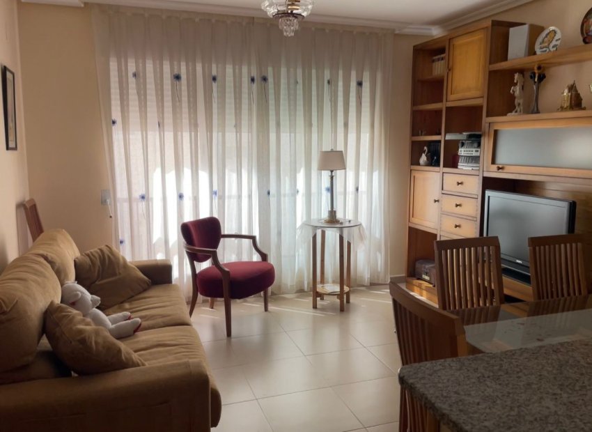 Segunda mano - Apartamento / piso -
Altea