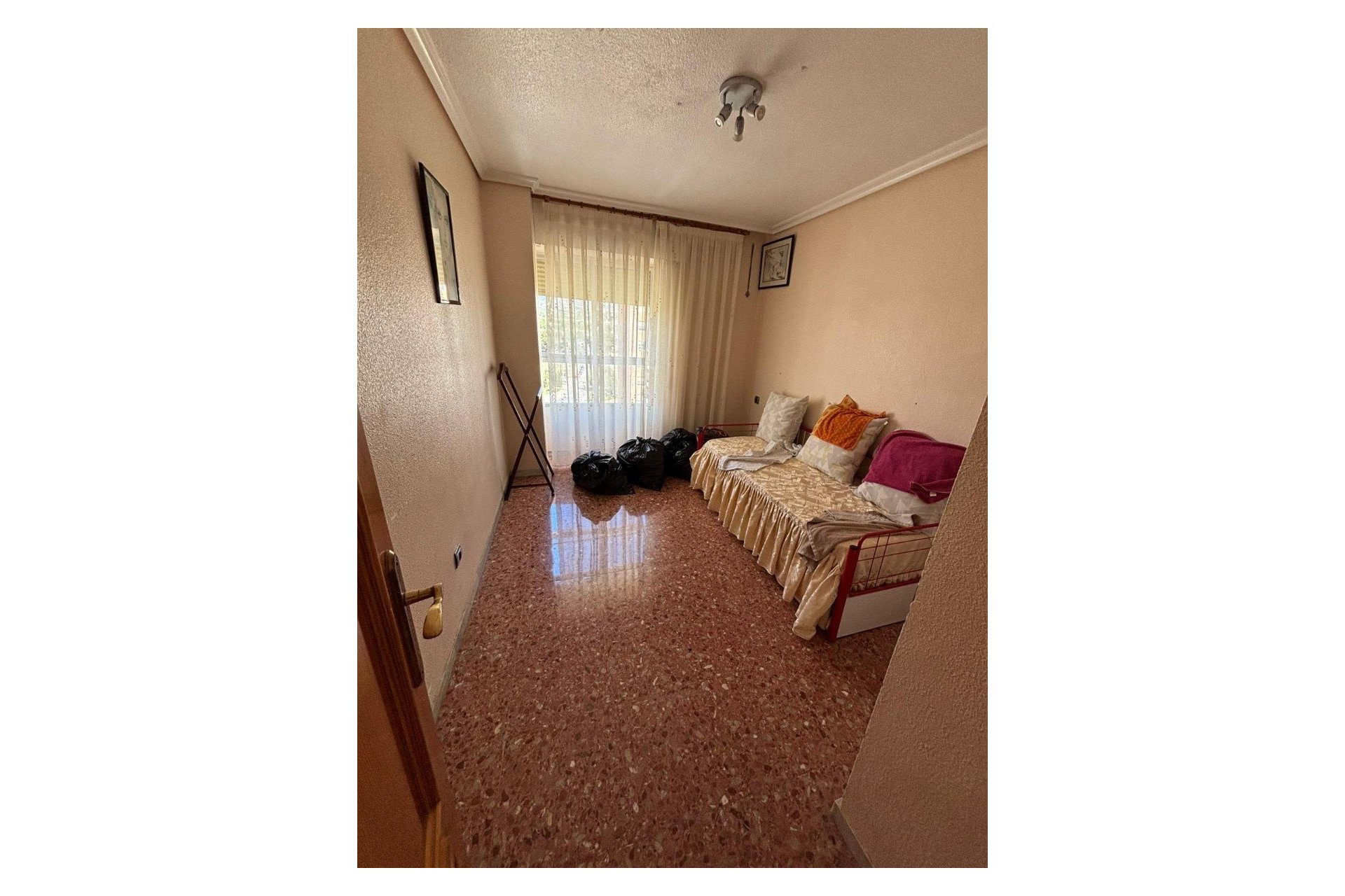 Segunda mano - Apartamento / piso -
Benidorm - Levante