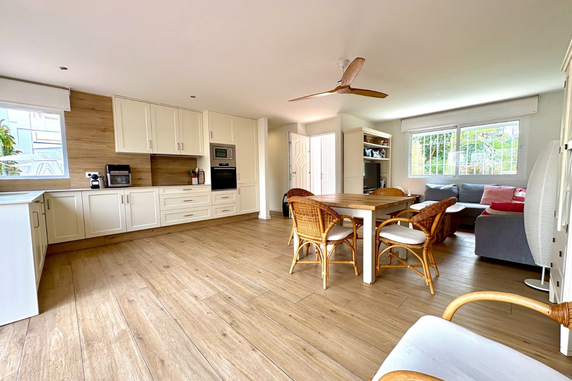 Segunda mano - Apartamento / piso -
Denia - Les Marines - Las Marinas