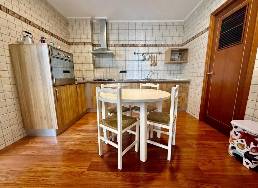 Segunda mano - Apartamento / piso -
Gata de Gorgos