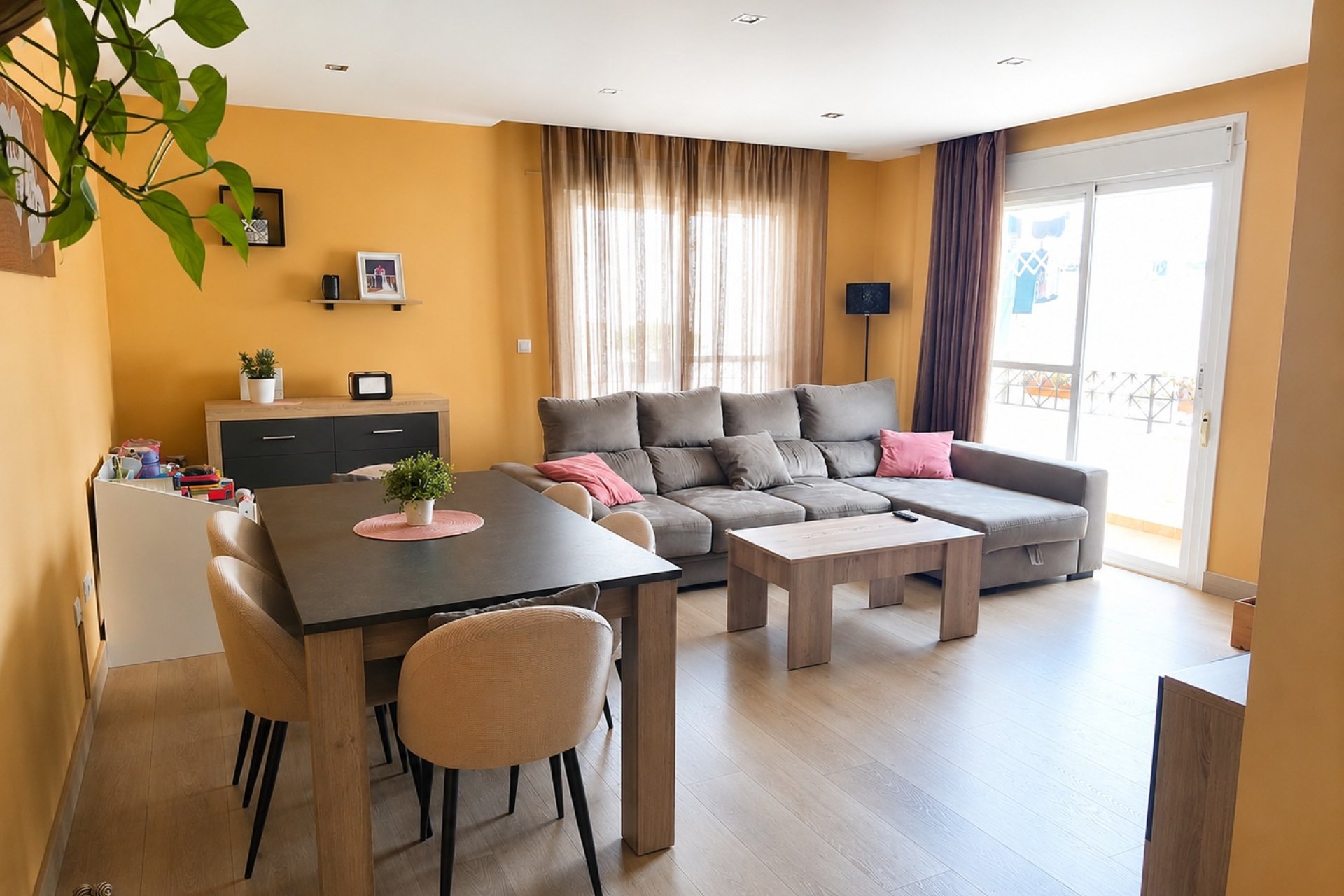 Segunda mano - Apartamento / piso -
La Nucía