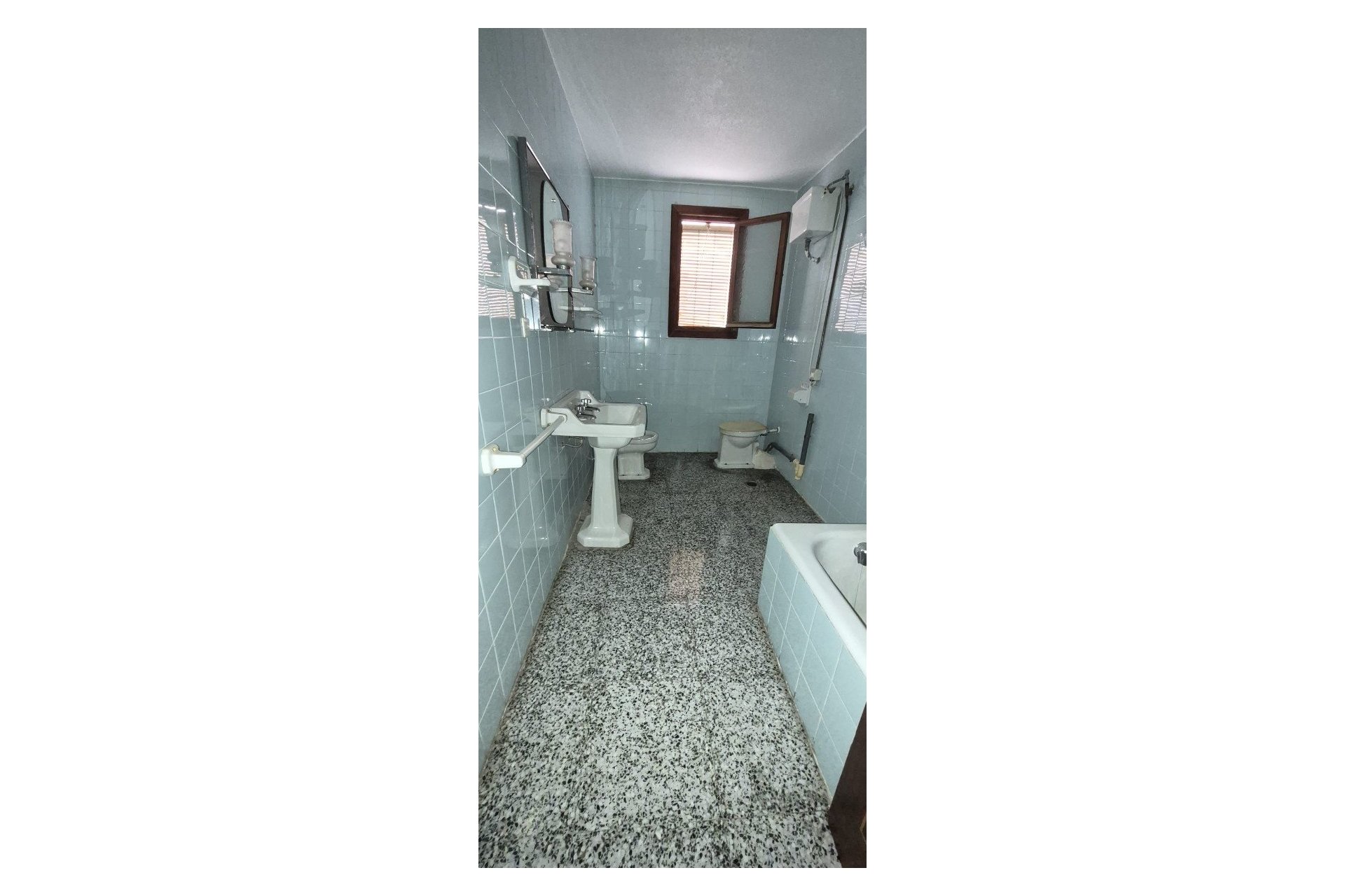 Segunda mano - Apartamento / piso -
La Nucía