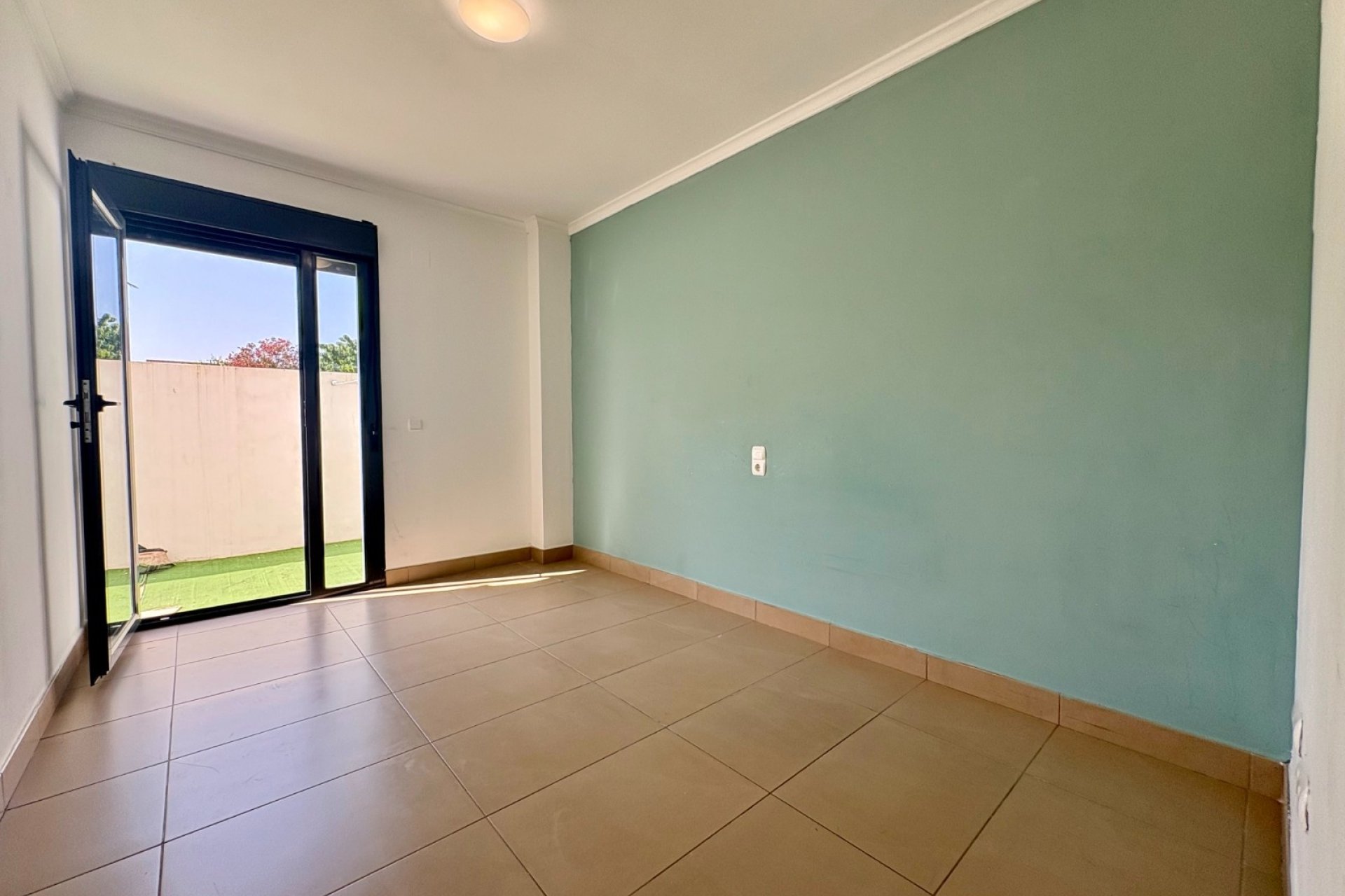 Segunda mano - Apartamento / piso -
Ondara
