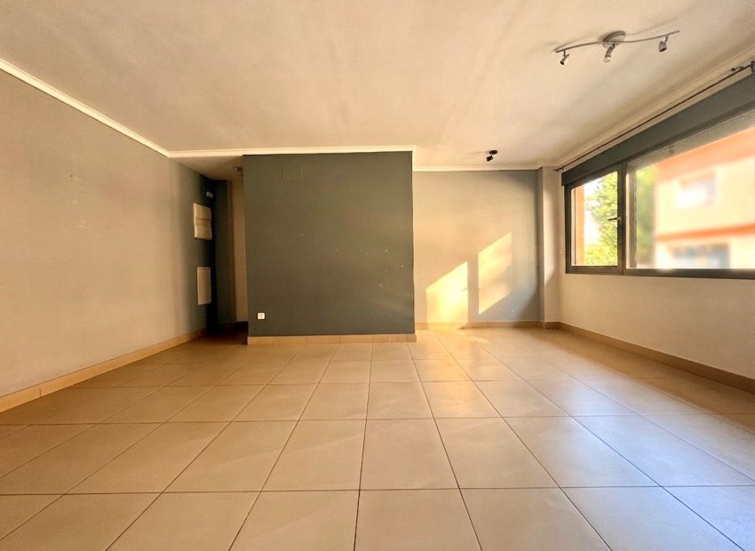 Segunda mano - Apartamento / piso -
Ondara