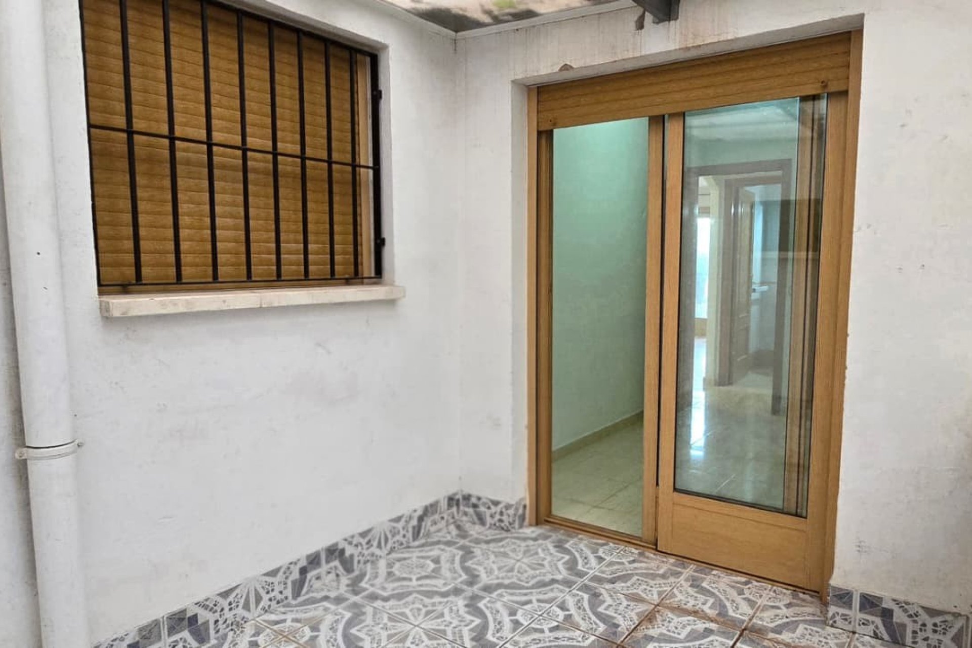 Segunda mano - Apartamento / piso -
Polop