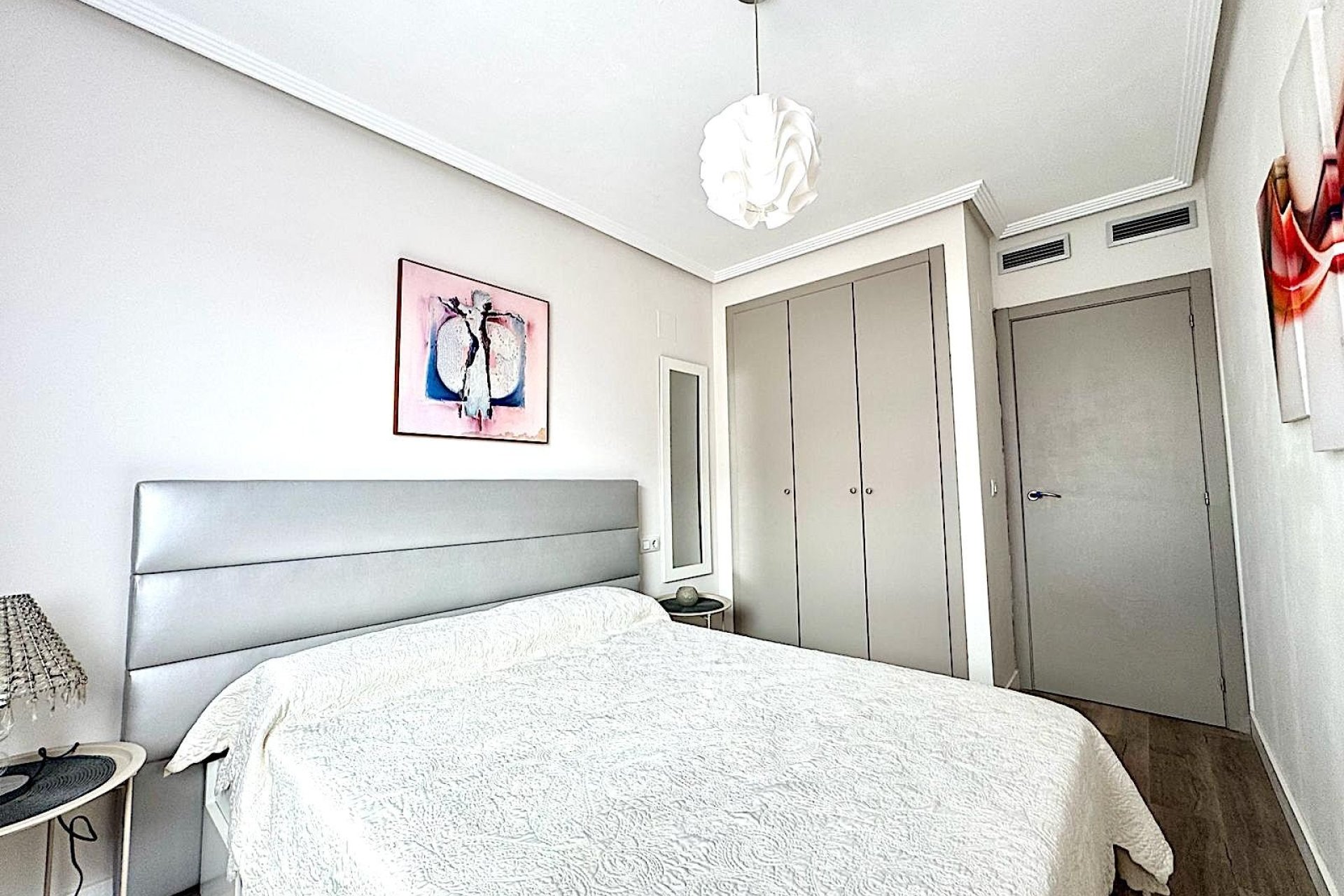 Segunda mano - Apartamento / piso -
Vergel