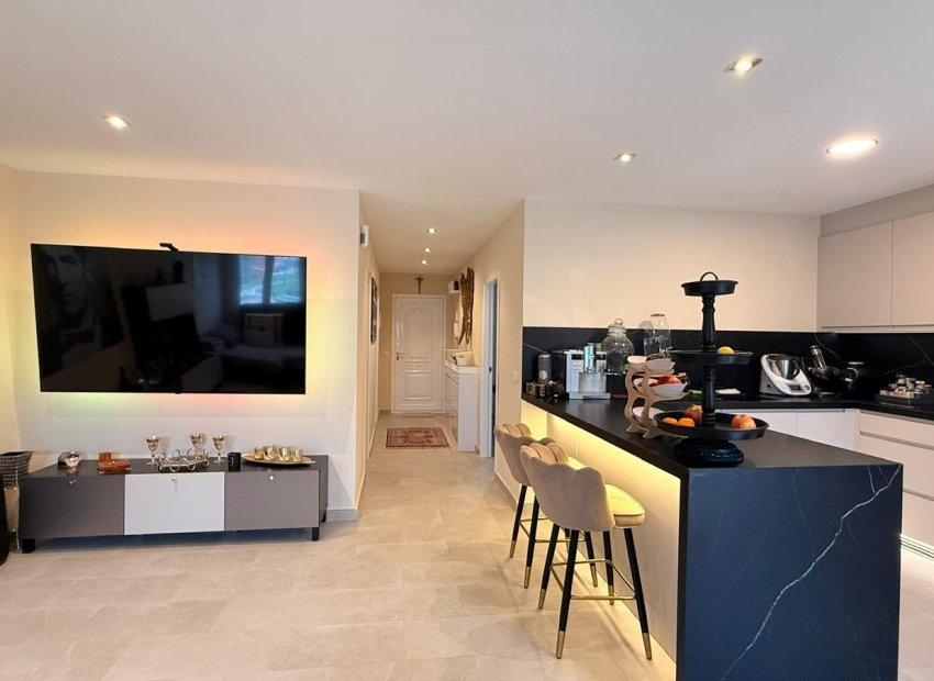 Segunda mano - Apartamento / piso -
Vergel