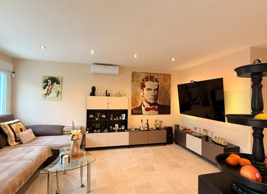 Segunda mano - Apartamento / piso -
Vergel