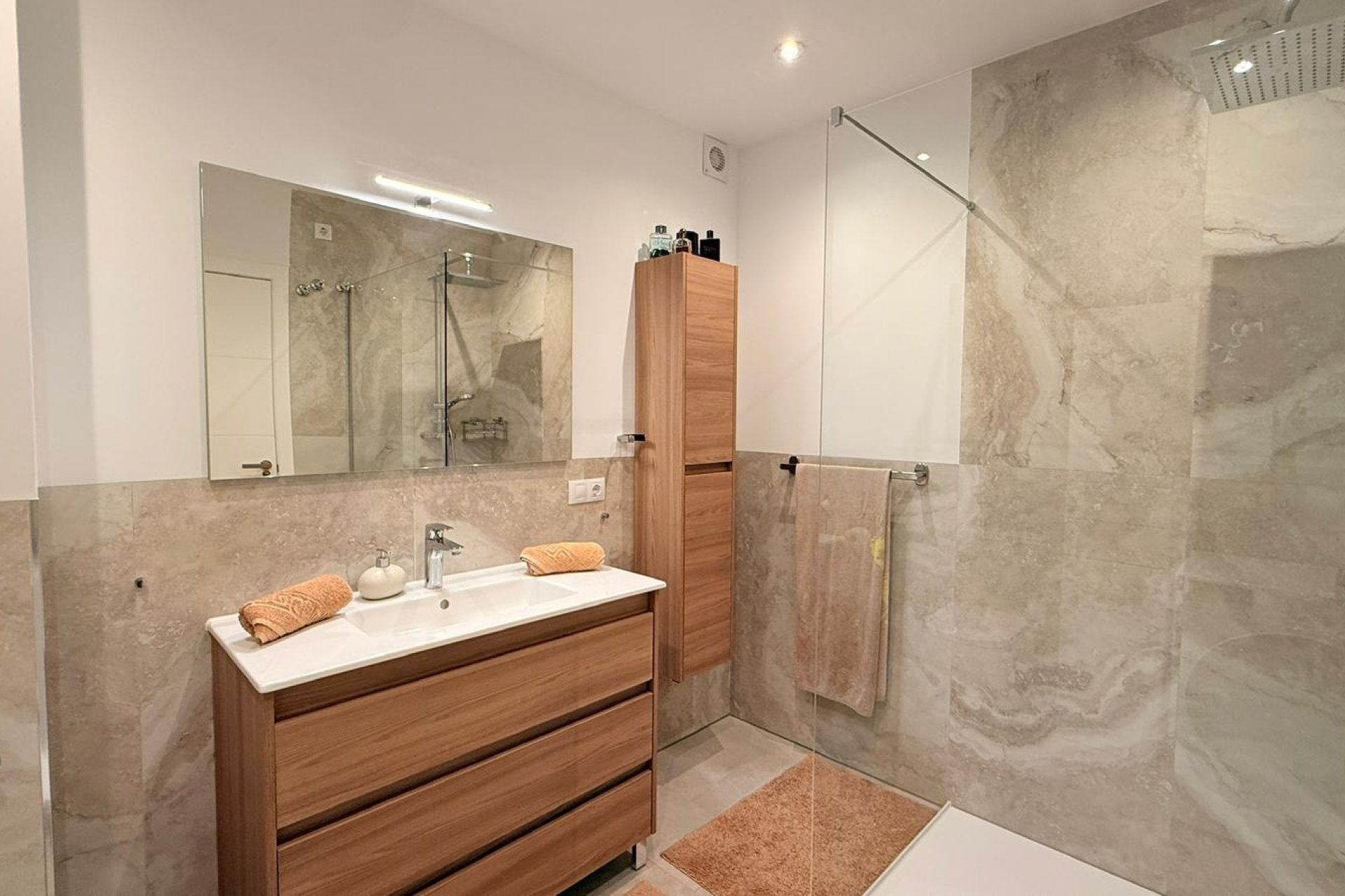 Segunda mano - Apartamento / piso -
Vergel