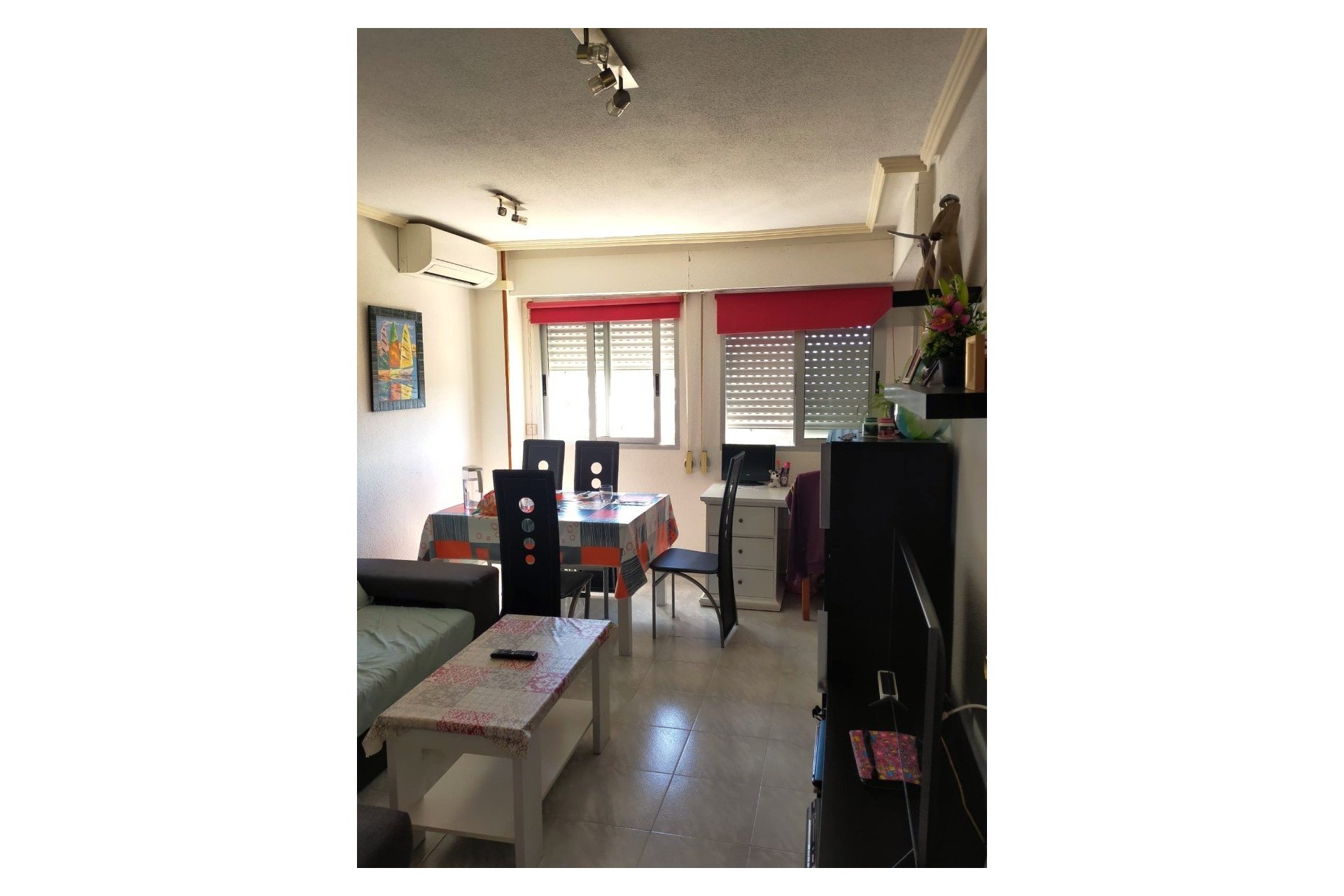 Segunda mano - Apartamento / piso -
Villajoyosa