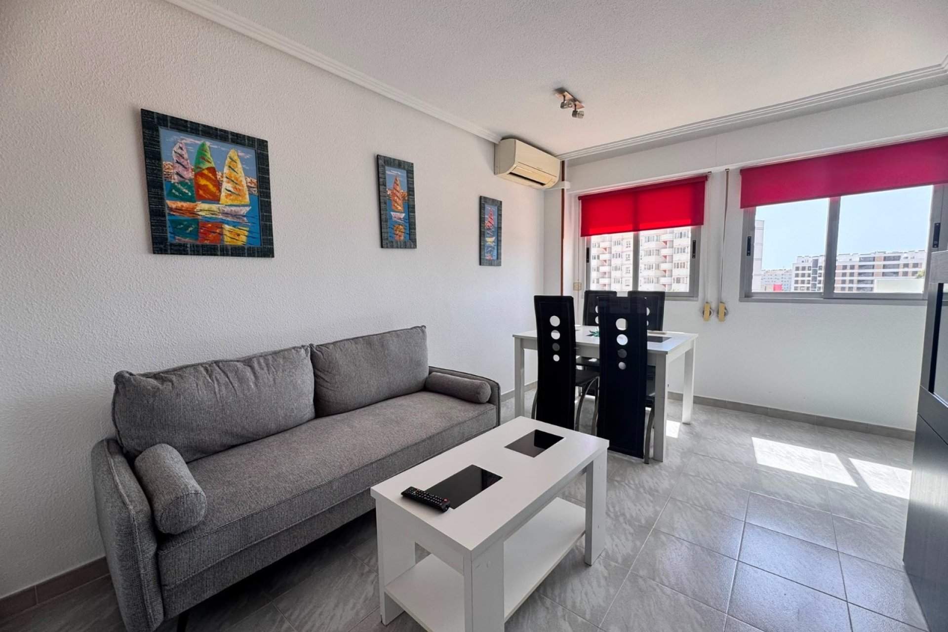 Segunda mano - Apartamento / piso -
Villajoyosa