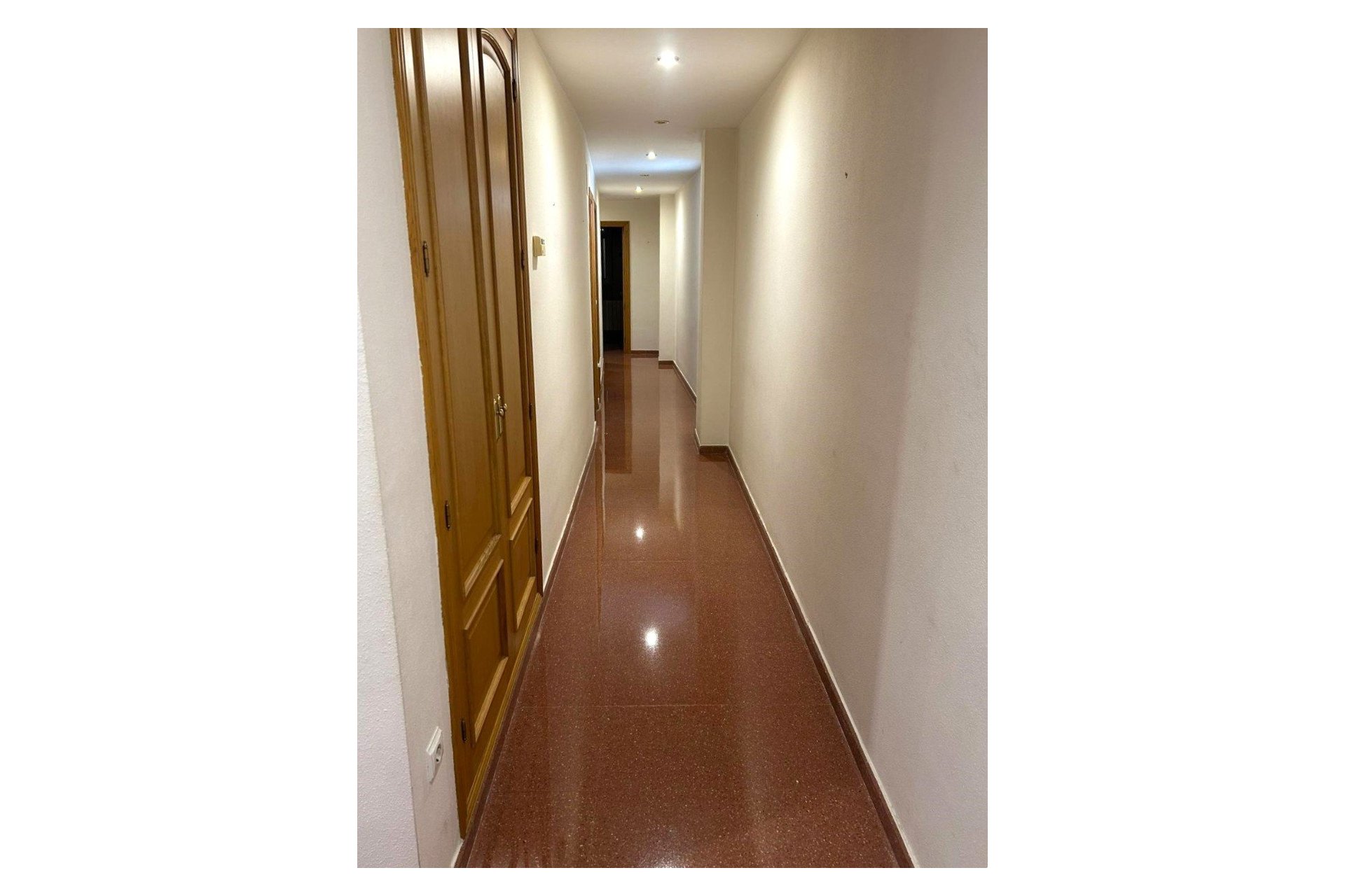 Segunda mano - Apartamento / piso -
Villena