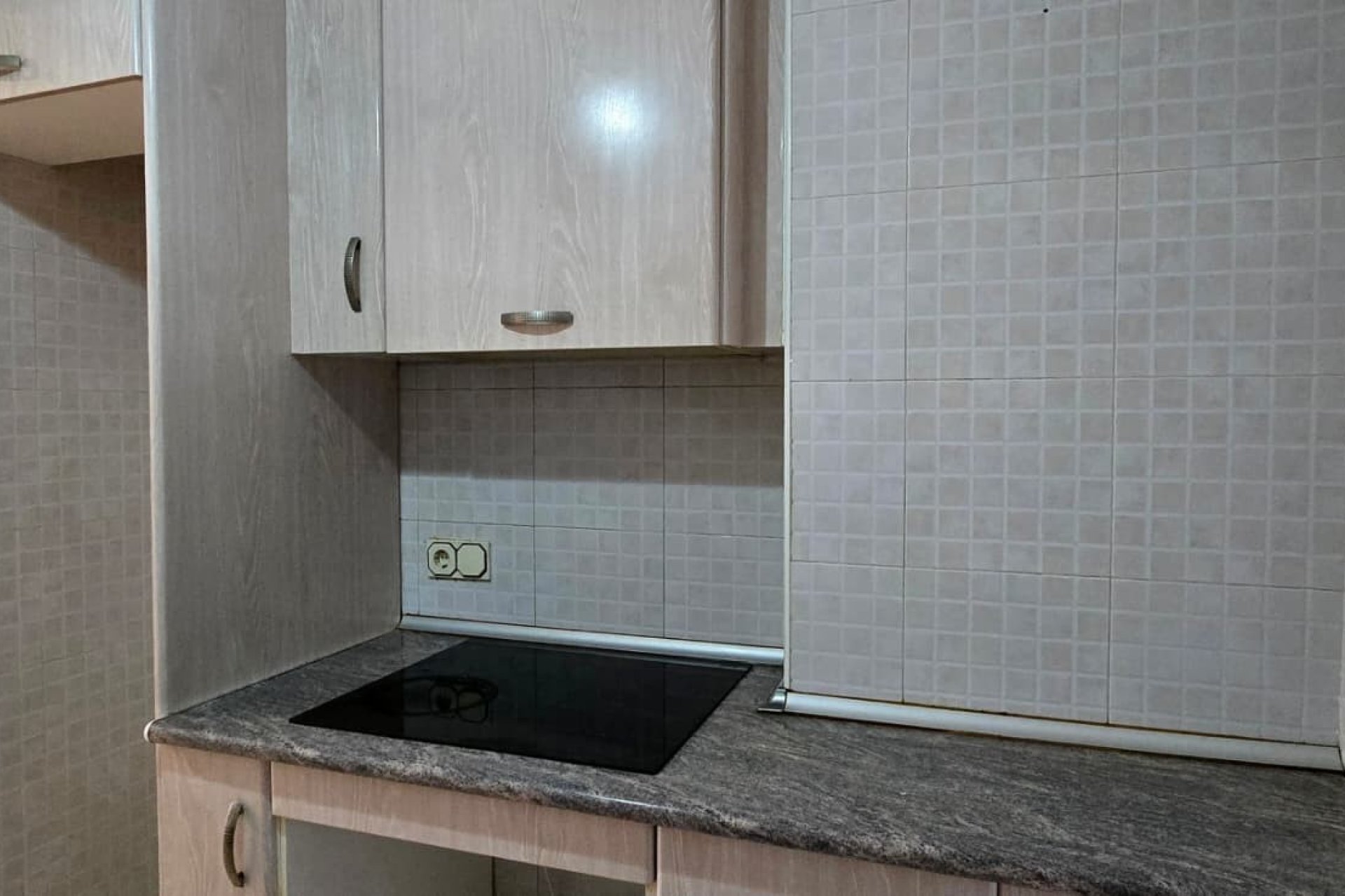 Segunda mano - Apartamento / piso -
Xirles