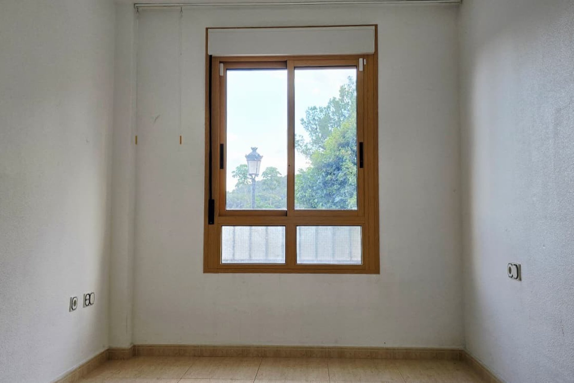 Segunda mano - Apartamento / piso -
Xirles