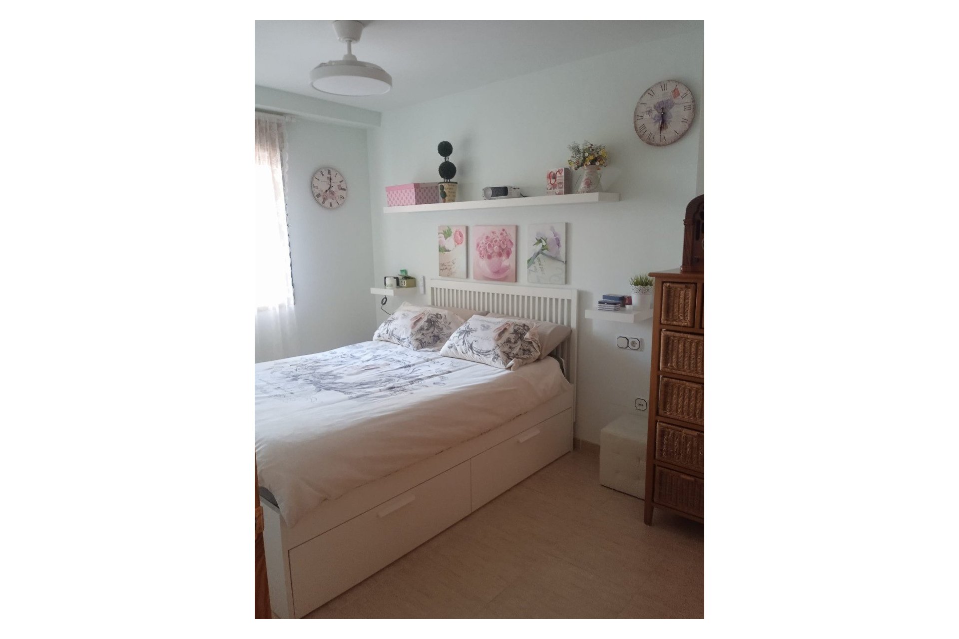 Segunda mano - Apartamento / piso -
Xirles