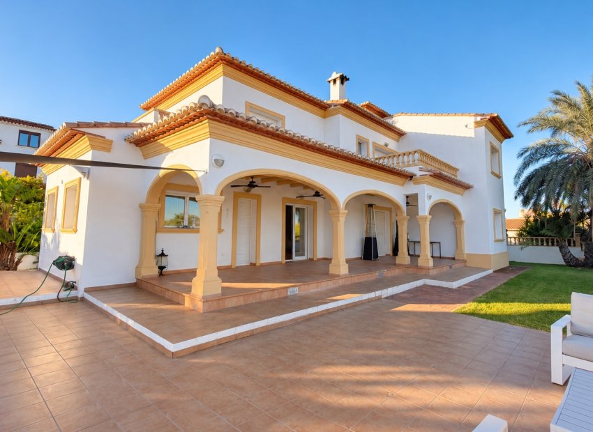 Segunda mano - Casa  -
Beniarbeig
