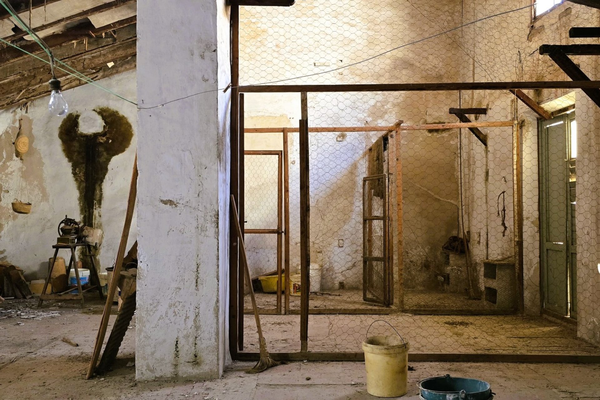 Segunda mano - Casa de pueblo  -
Pego