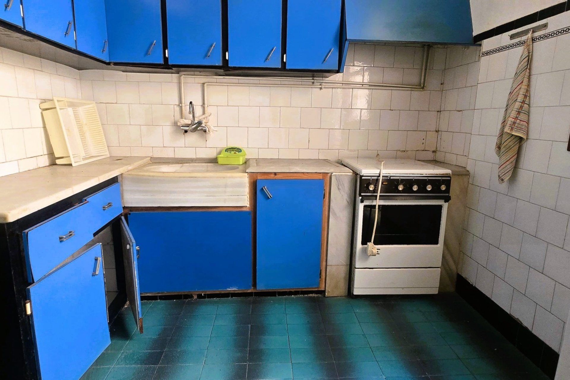 Segunda mano - Casa de pueblo  -
Pego