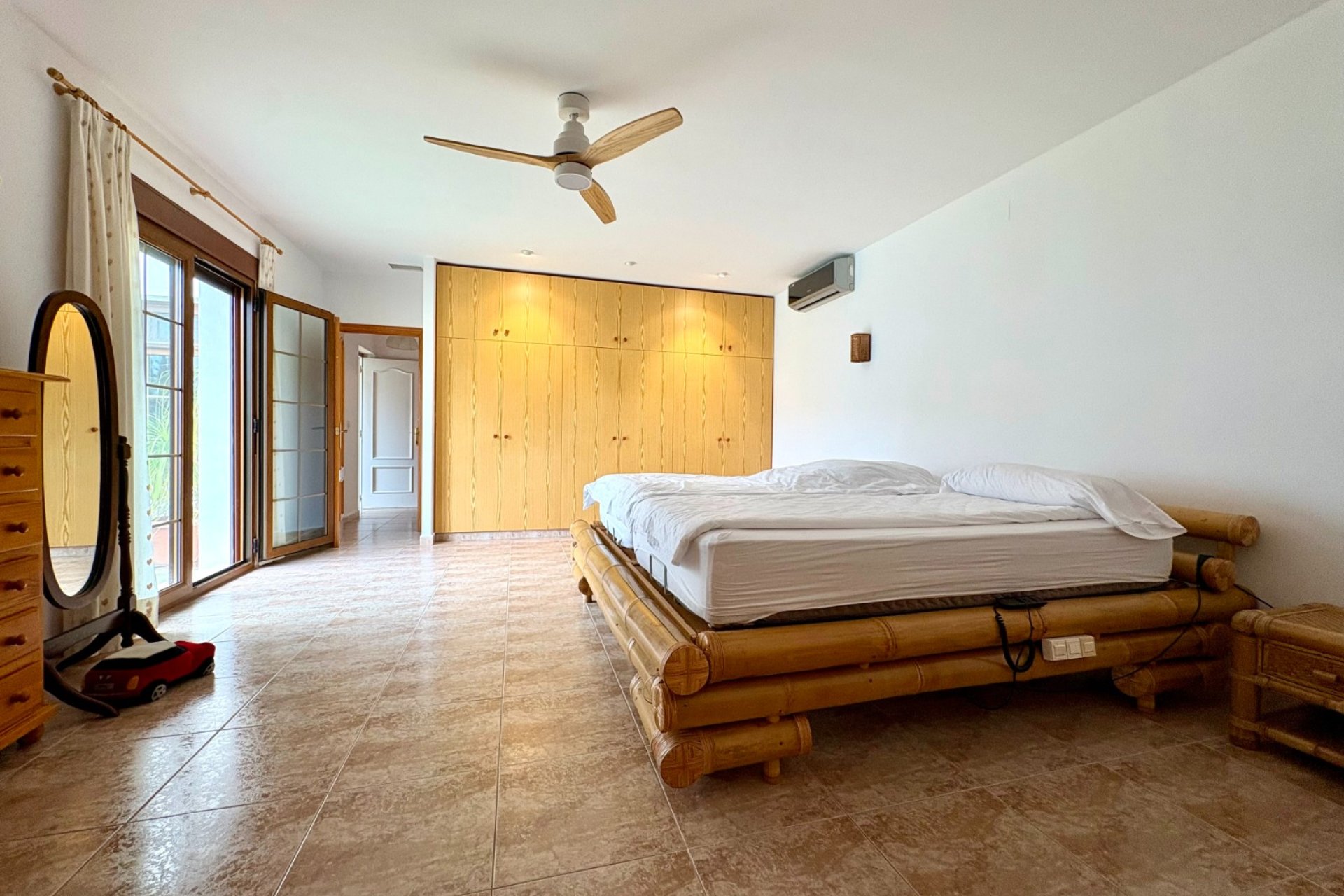 Segunda mano - Chalet independiente -
Pedreguer