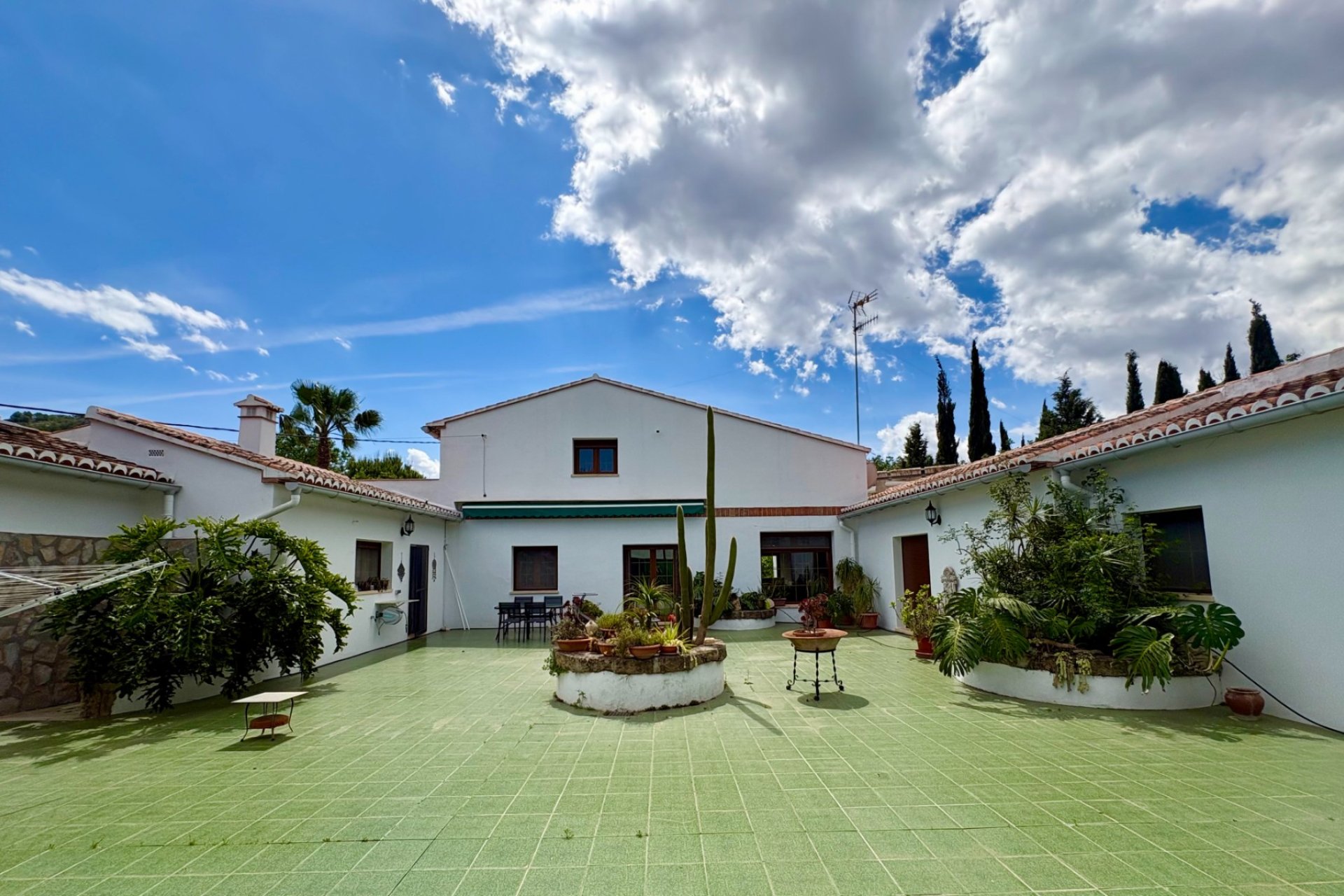 Segunda mano - Chalet independiente -
Pedreguer