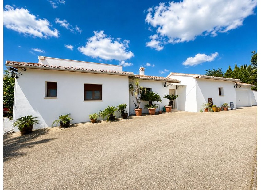 Segunda mano - Chalet independiente -
Pedreguer