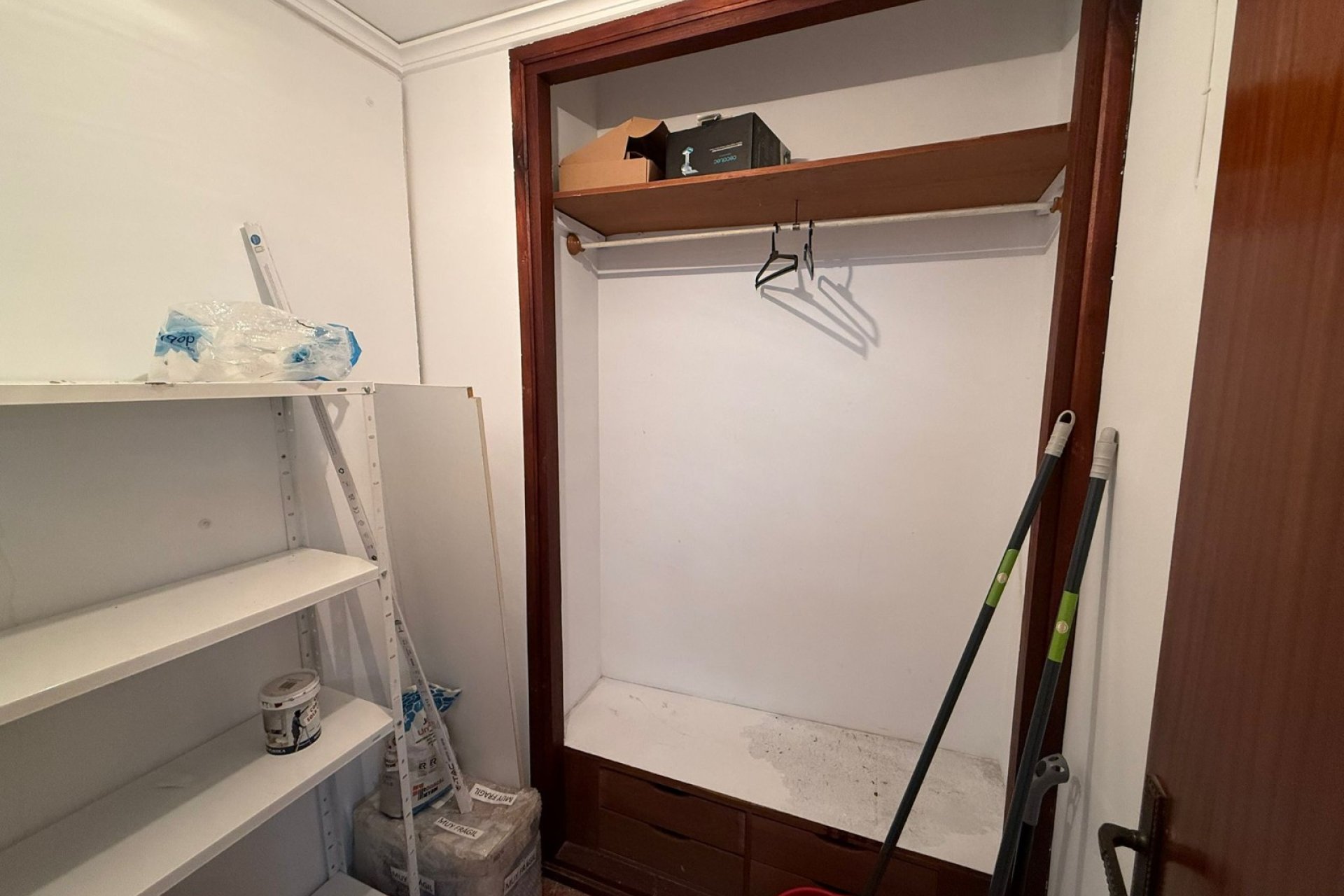 Segunda mano - Local  -
Tavernes de la Valldigna  - Pueblo 