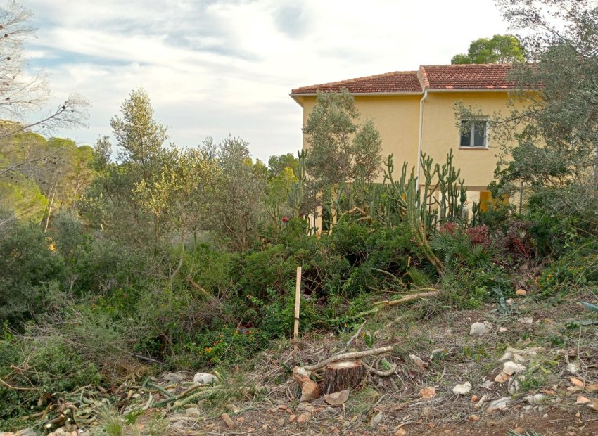 Segunda mano - Parcela / Terreno -
Altea