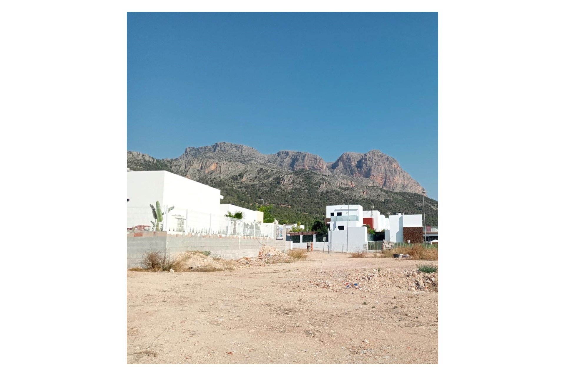 Segunda mano - Solar urbano  -
Polop