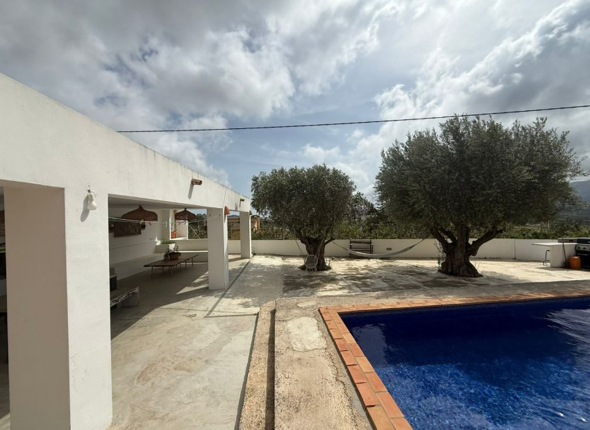 Segunda mano - Villa -
Benissa
