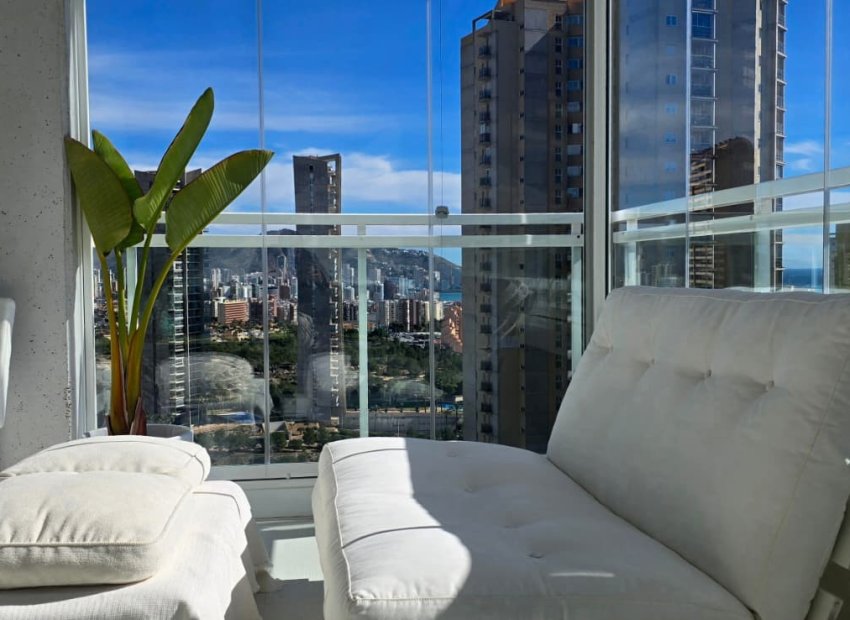 Sofa - Apartament na sprzedaż w Benidormie z widokiem na morze i góry (Benidorm – Costa Blanca)