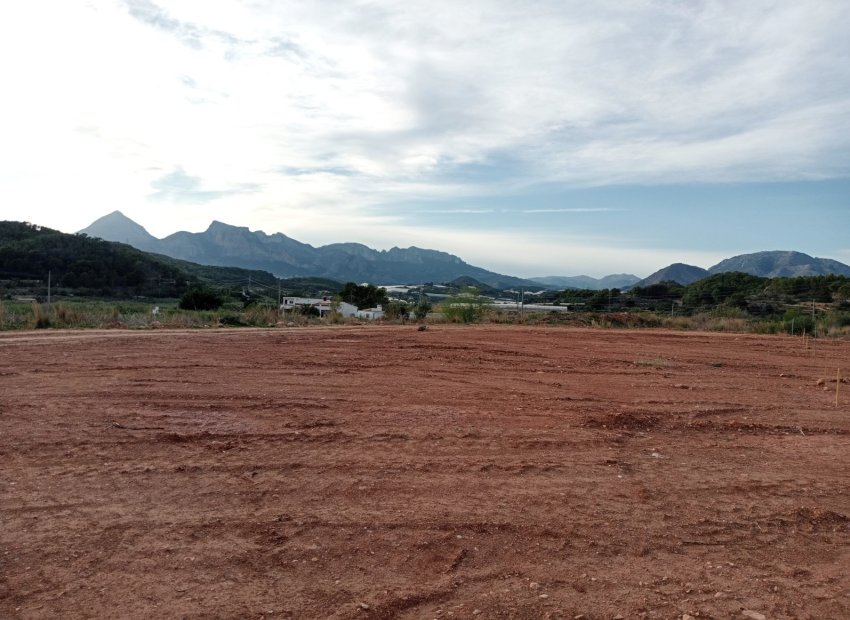 SUELO - RÚSTICO - EN ALTEA