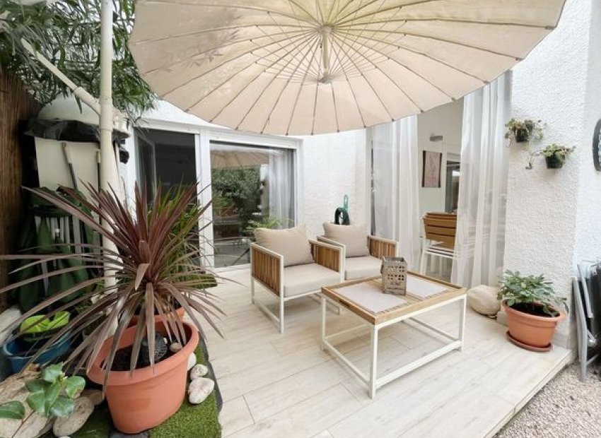 Terrasse - Maison mitoyenne à Pedreguer – (Alicante)