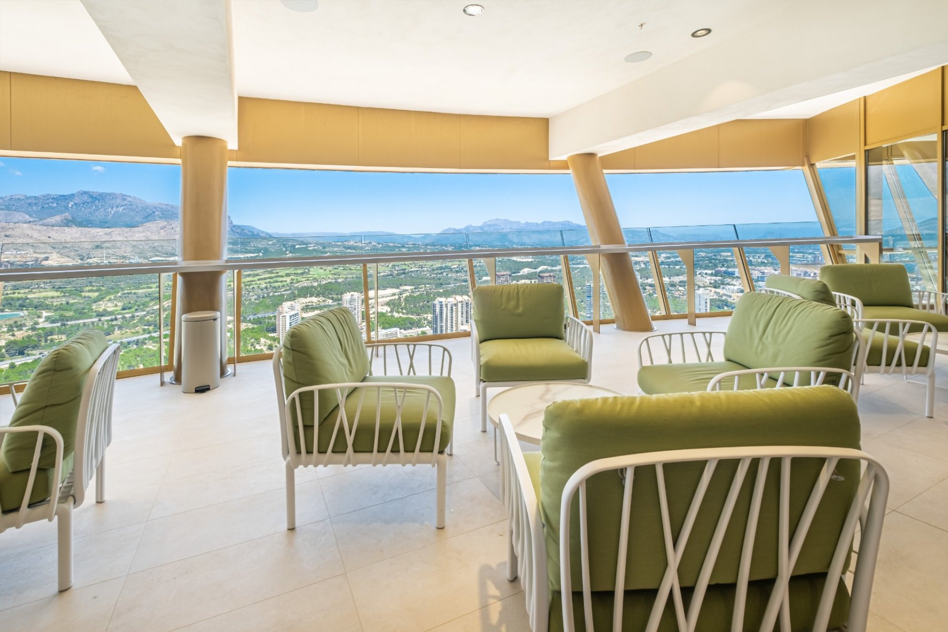 Terraza - Espectacular Apartamento de 4 habitaciones en Benidorm, Alicante (Costa Blanca Norte)