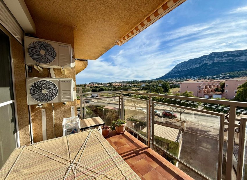 Terraza - Pisicina - Piso en venta en Dénia con vistas al Montgo