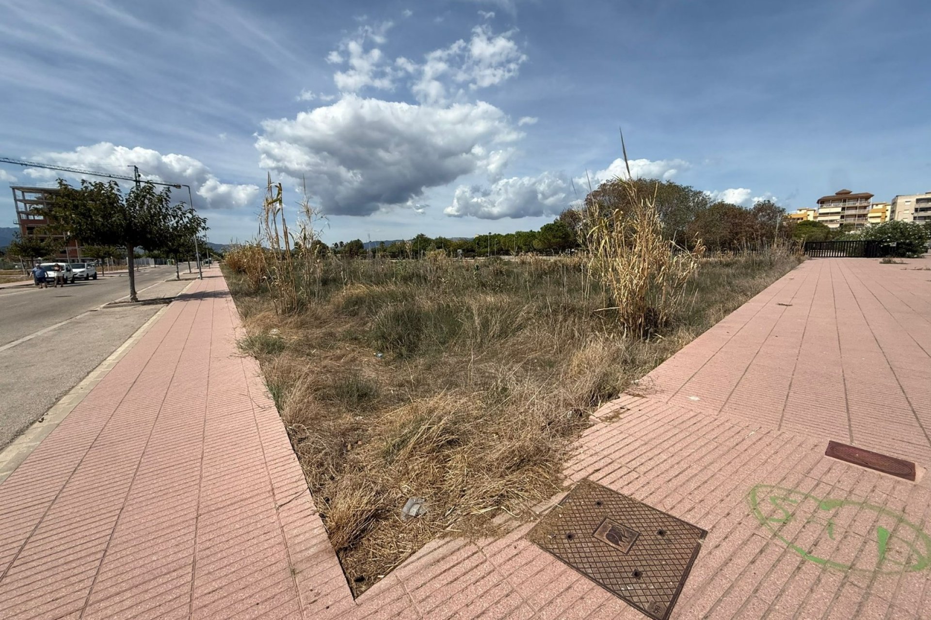 TERRENO - SOLAR URBANO EN VENTA EN PILES CERCA DEL MAR 