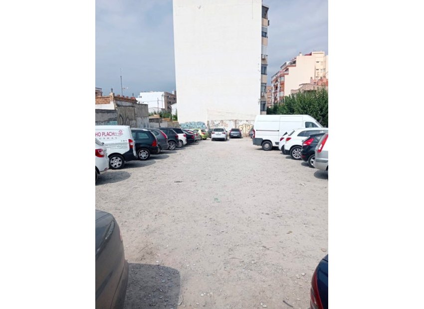 Terreno - Terreno Urbano en el Centro de Benidorm – 2.500 m² con Gran Potencial  constructivo(Costa Blanca)