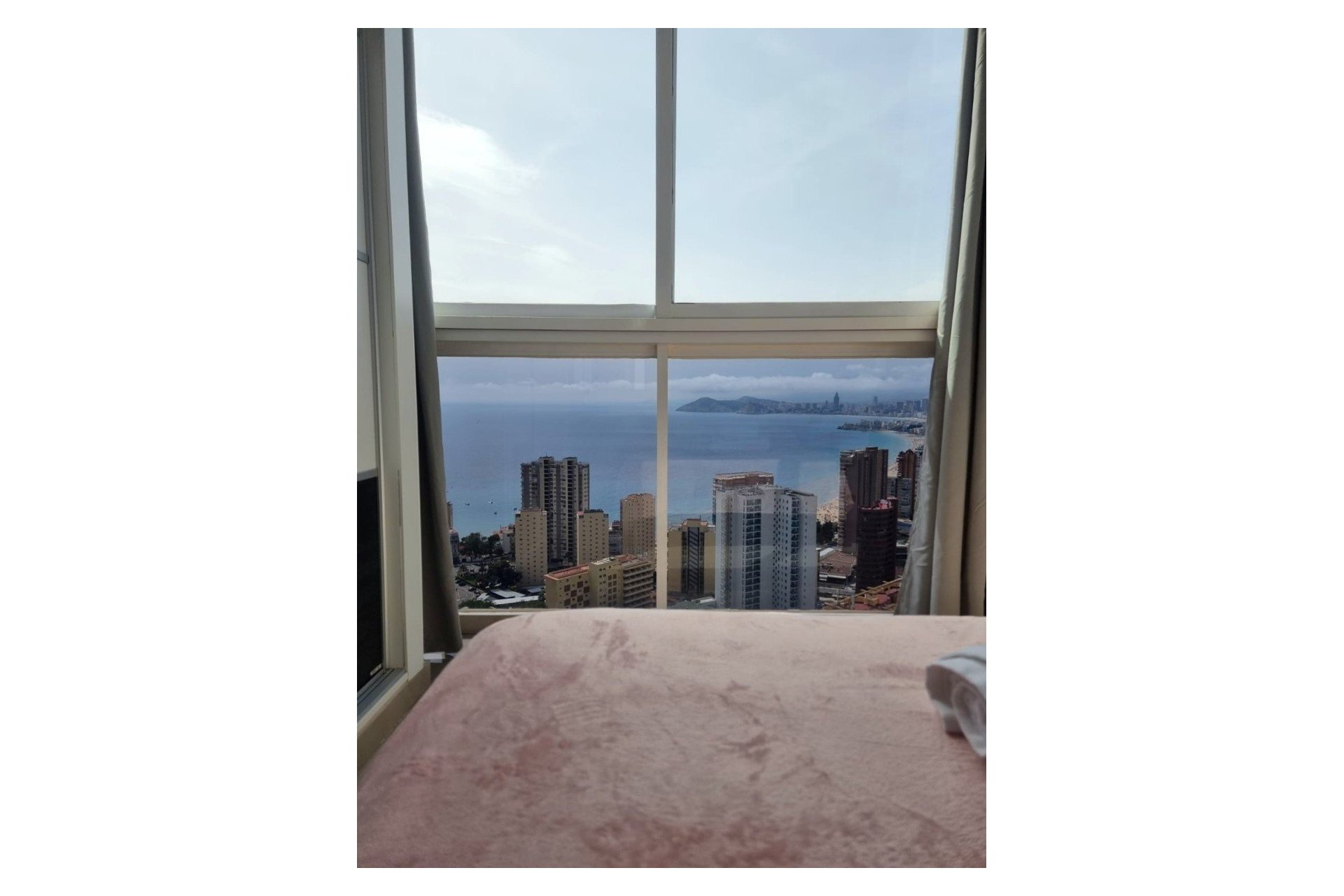 Vistas - Apartamento a 500m de la playa de Levante de Benidorm con piscina comunitaria (Costa Blanca)