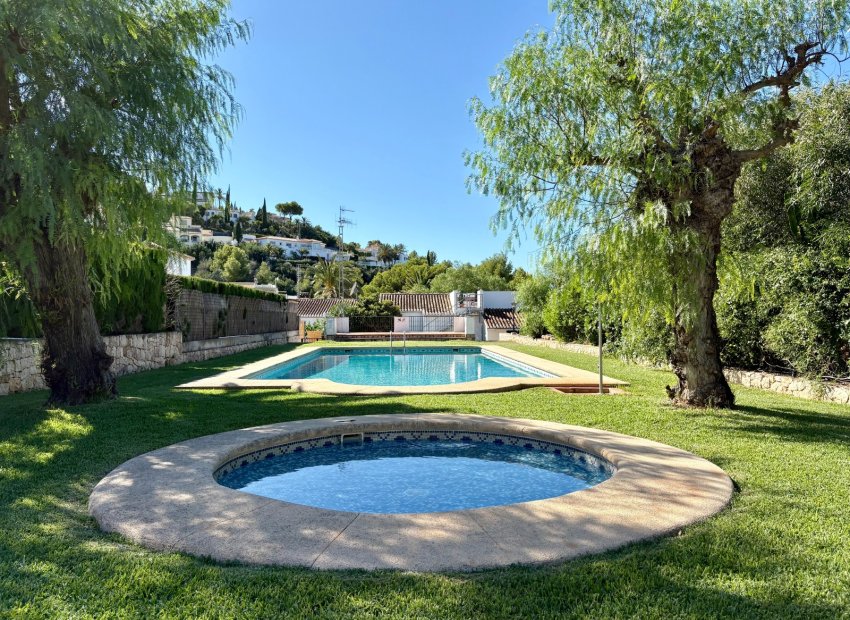 Wiederverkauf - Villa -
Denia - Montgó