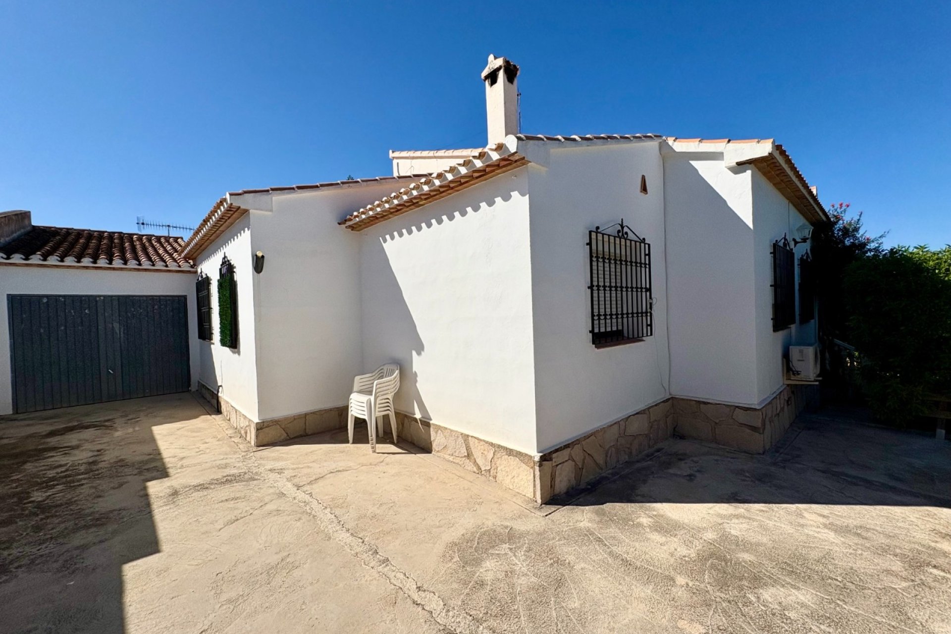 Wiederverkauf - Villa -
Denia - Montgó