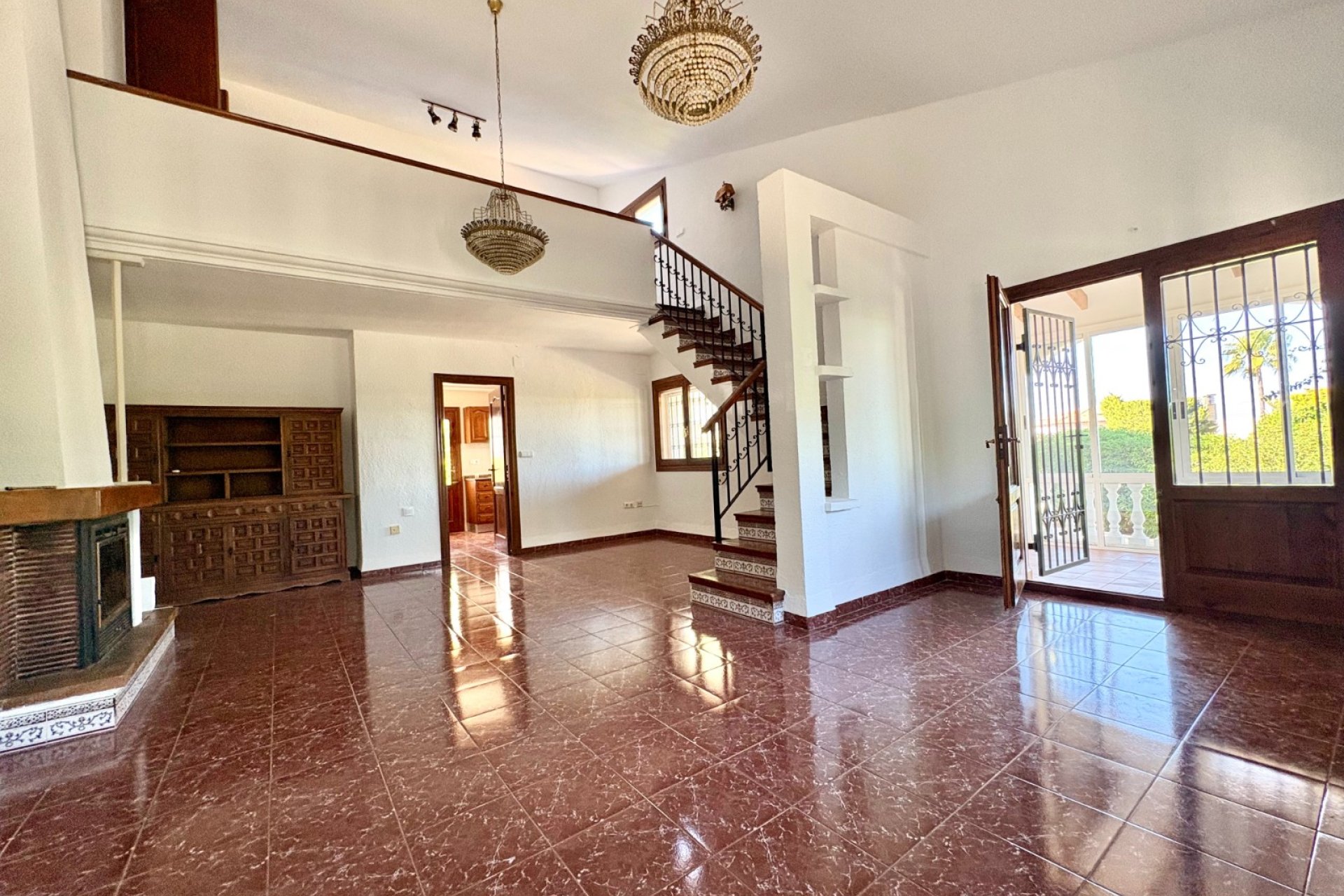 Wiederverkauf - Villa -
Denia - Montgó