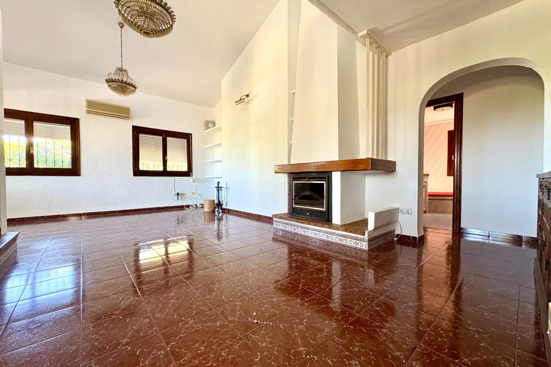 Wiederverkauf - Villa -
Denia - Montgó