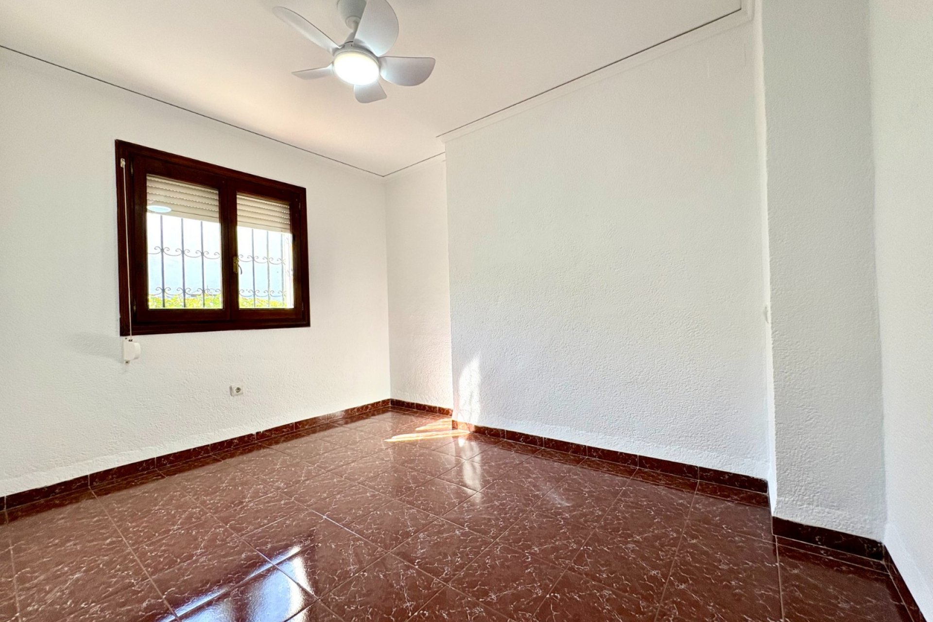 Wiederverkauf - Villa -
Denia - Montgó
