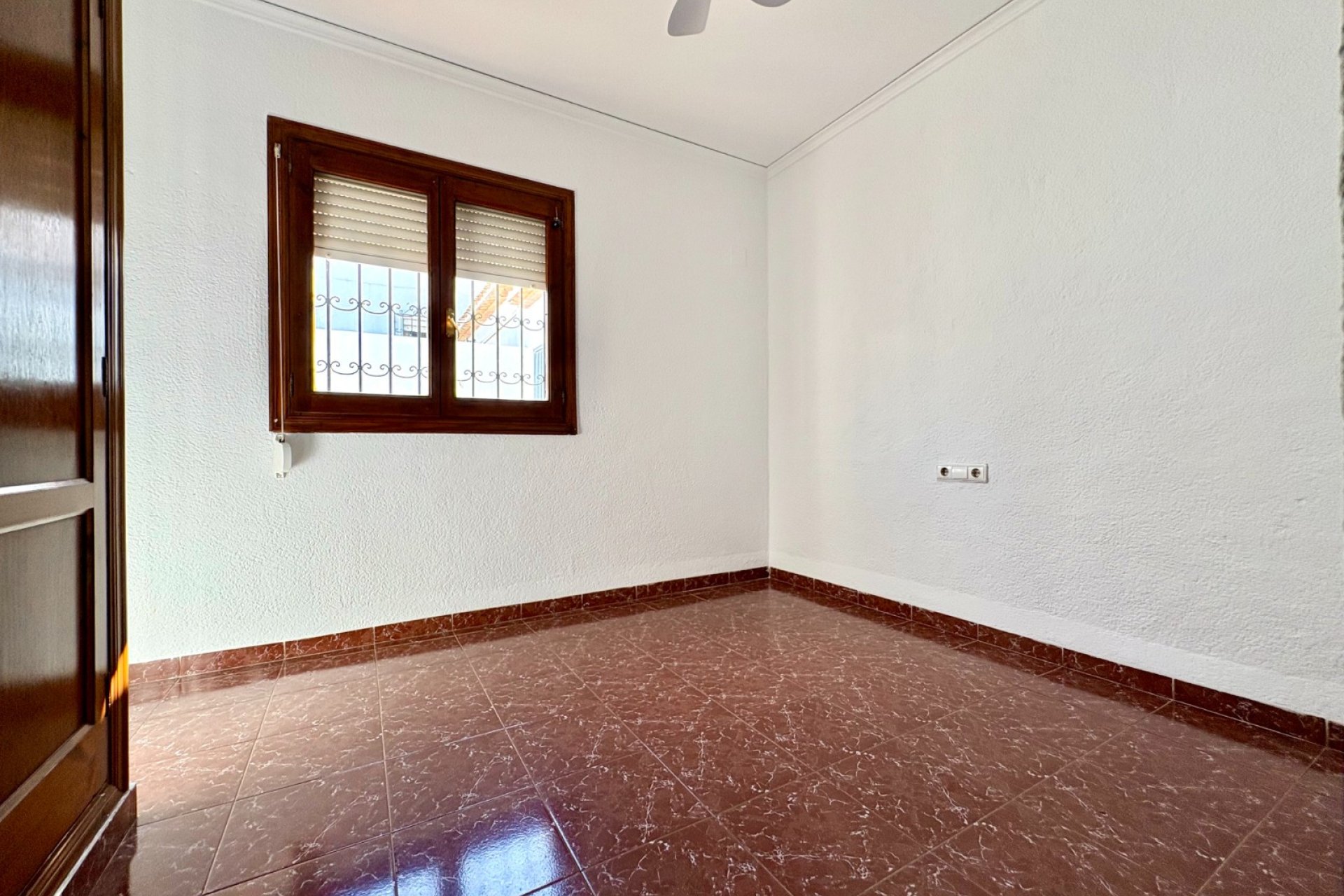 Wiederverkauf - Villa -
Denia - Montgó