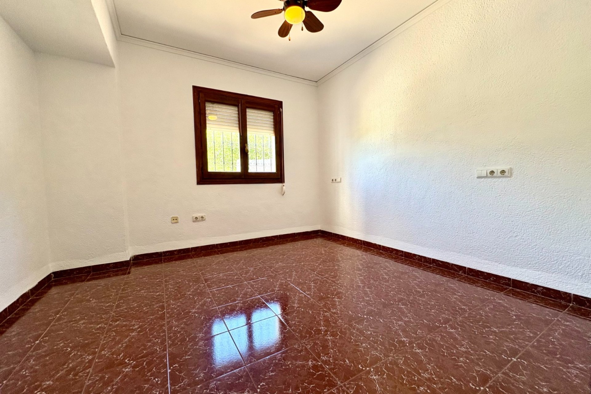 Wiederverkauf - Villa -
Denia - Montgó