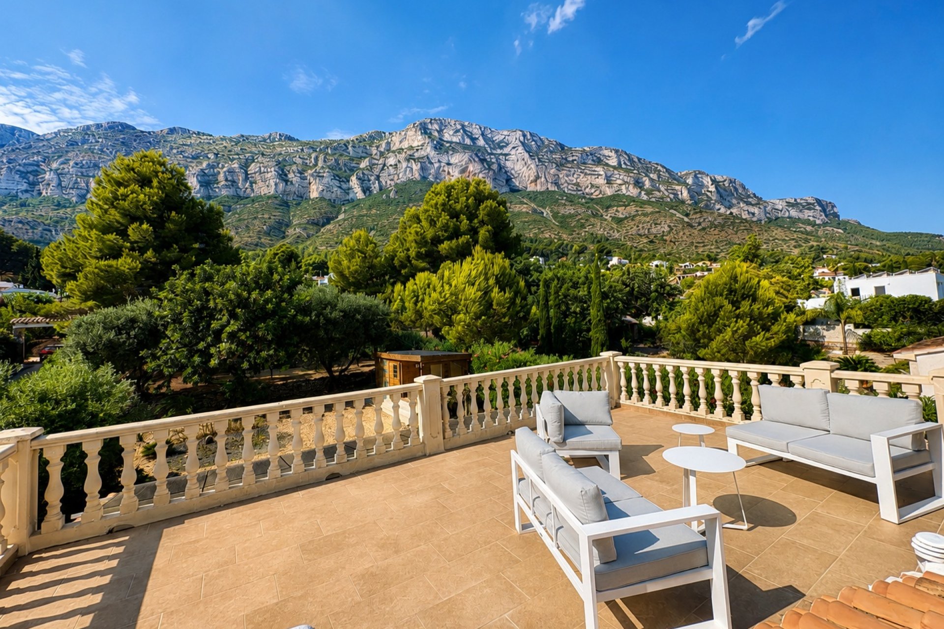 Wiederverkauf - Villa -
Denia - Montgó